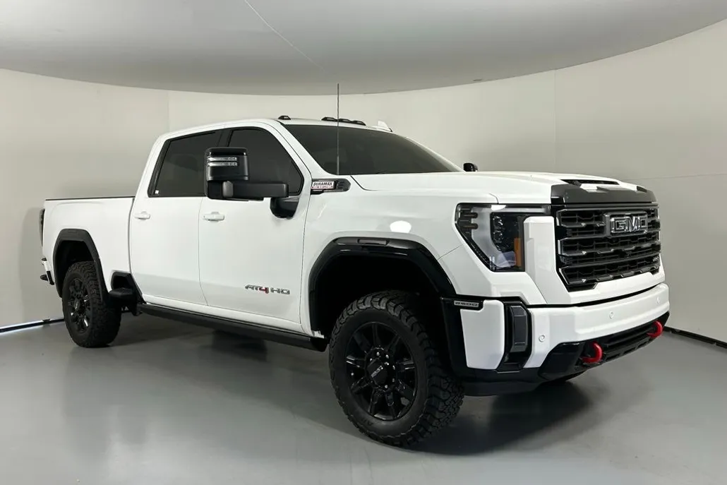 2024 Gmc Sierra HD AT4 photo 1