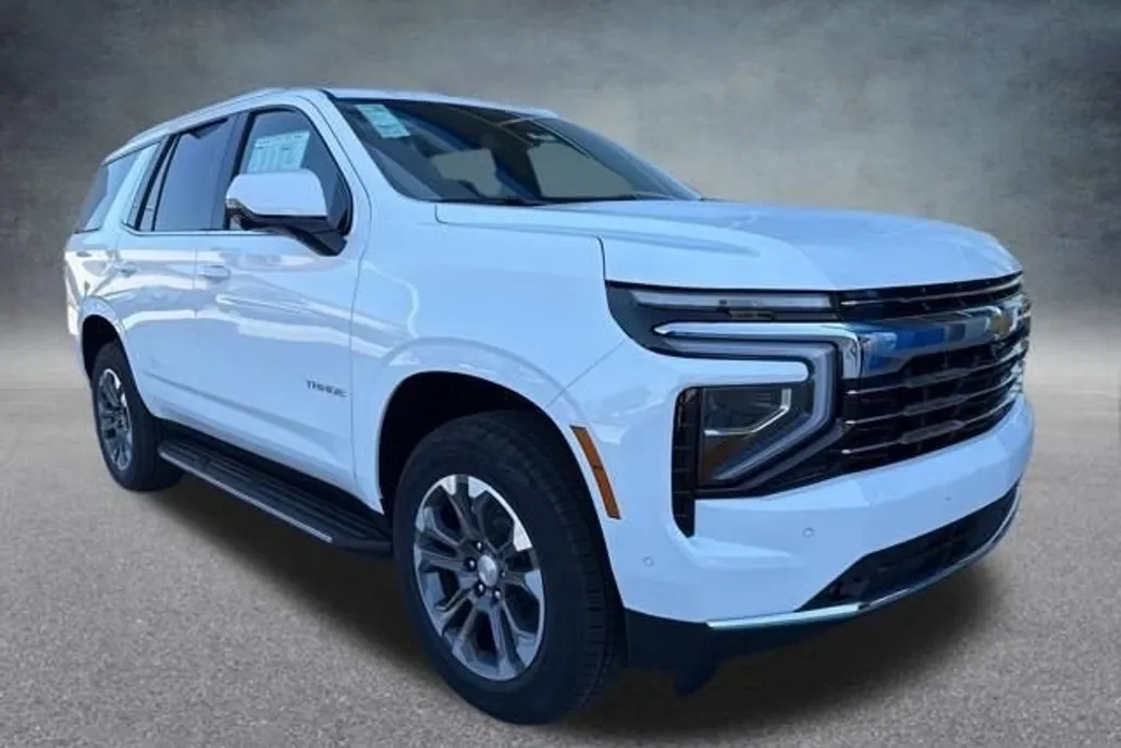 2025 Chevrolet Tahoe LT photo 1