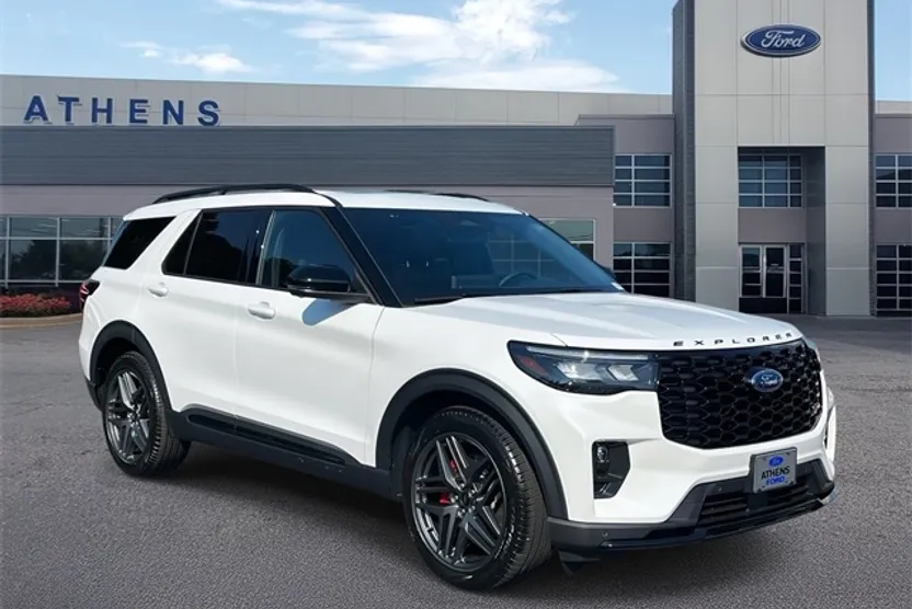 2025 Ford Explorer ST photo 1