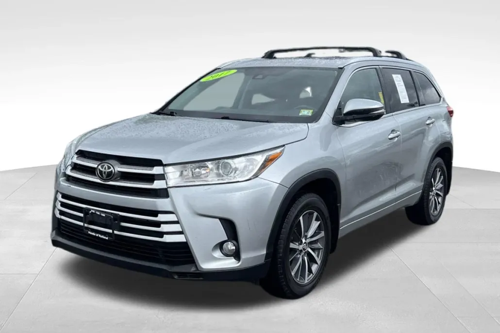 2017 Toyota Highlander XLE photo 1