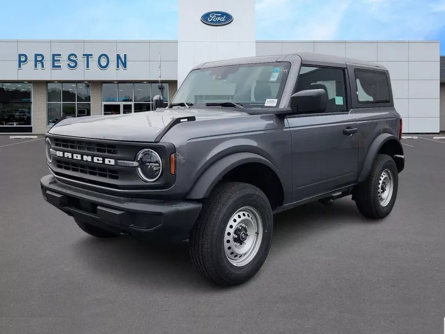 2025 Ford Bronco Base photo 1