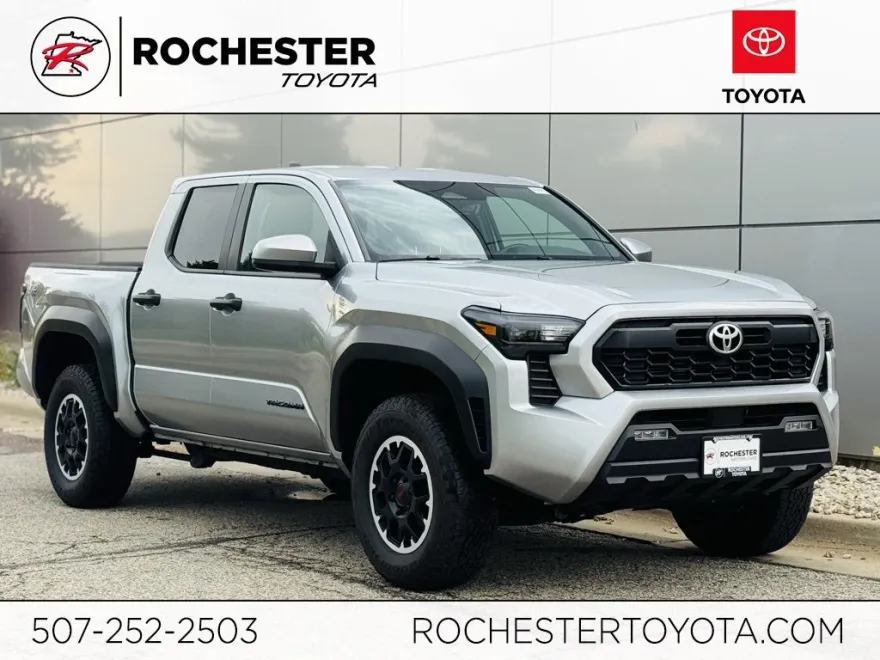 2024 Toyota Tacoma TRD Off-Road 4x4 photo 1