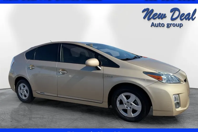 2010 Toyota Prius photo 1