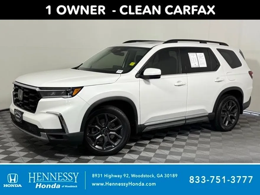 2024 Honda Pilot Touring photo 1
