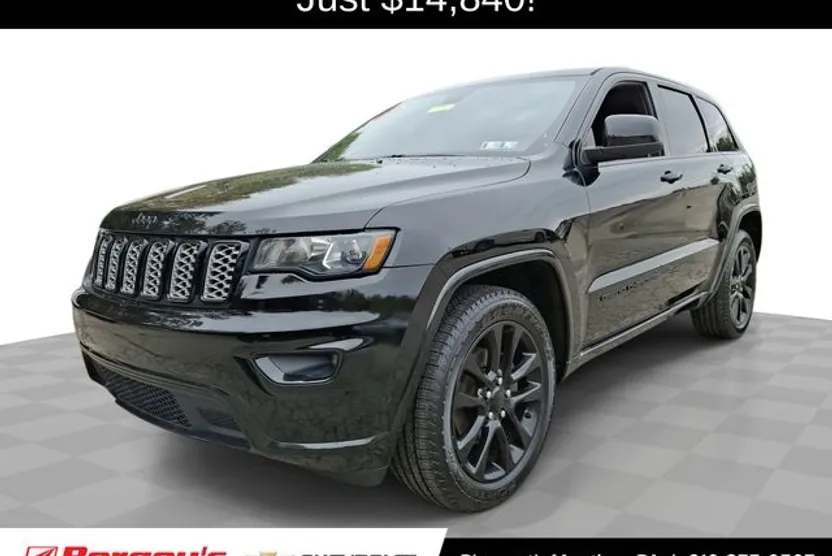 2017 Jeep Grand Cherokee Altitude photo 1