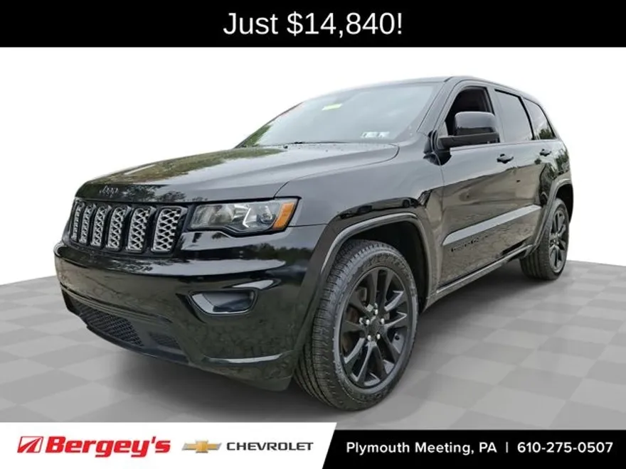 2017 Jeep Grand Cherokee Altitude photo 1