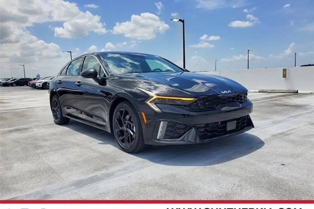 2026 Kia K5 GT-Line photo 1