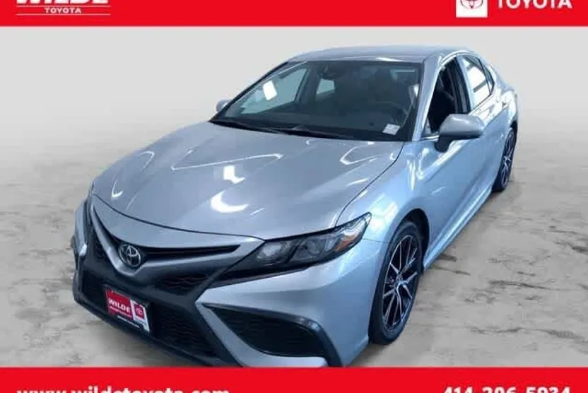 2024 Toyota Camry SE photo 1