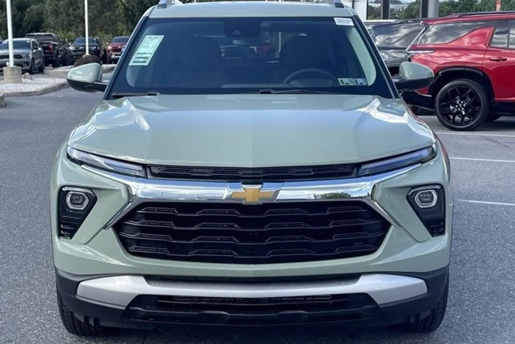 2026 Chevrolet Trailblazer LT photo 1