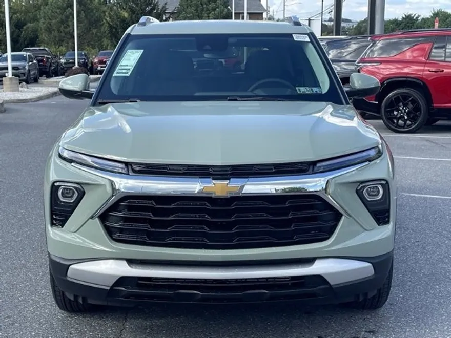 2026 Chevrolet Trailblazer LT photo 1