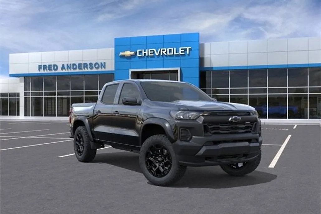 2026 Chevrolet Colorado Trail Boss photo 1