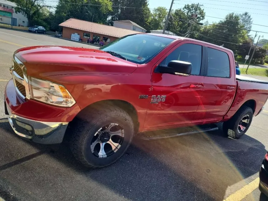 2019 Ram 1500 Classic SLT photo 1