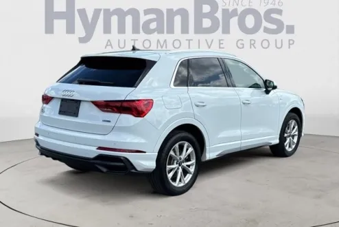 2022 Audi Q3 S line Premium Plus 45 TFSI photo 3
