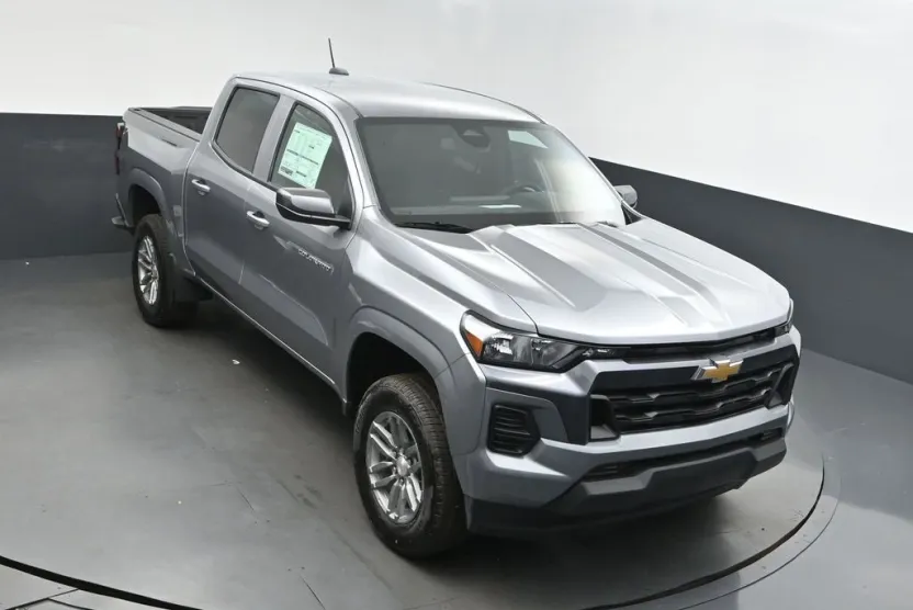 2026 Chevrolet Colorado LT photo 1