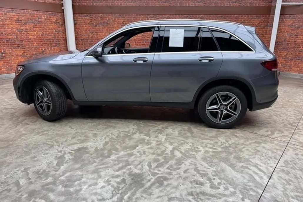 2022 Mercedes Benz GLC 300 4MATIC photo 1