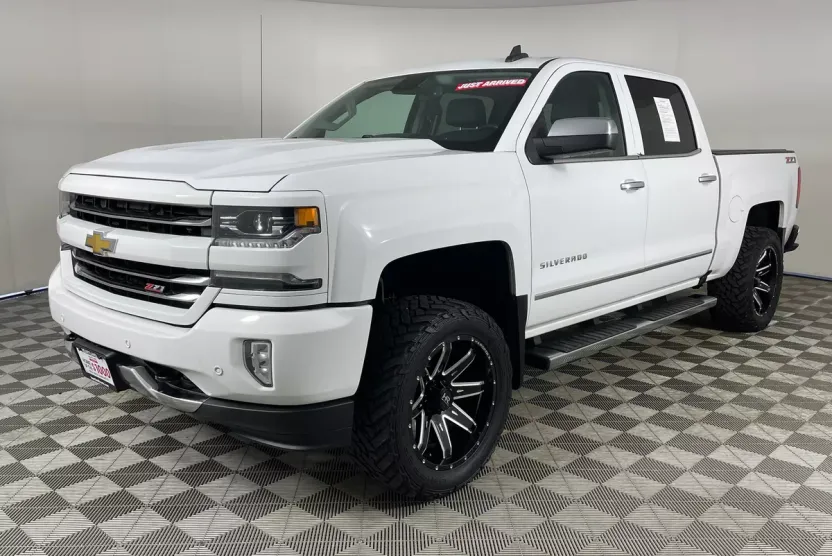 2017 Chevrolet Silverado 1500 LTZ photo 1