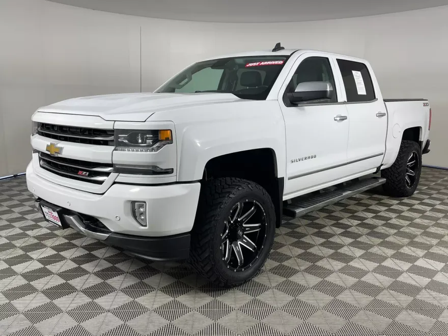 2017 Chevrolet Silverado 1500 LTZ photo 1