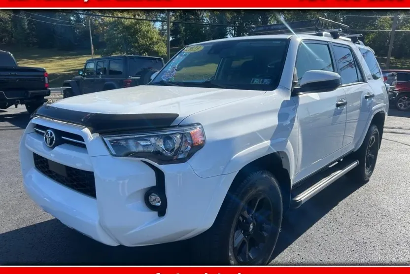 2023 Toyota 4Runner SR5 4WD photo 1