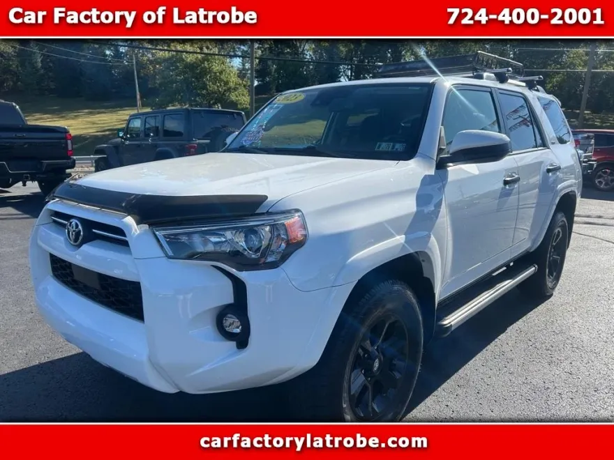 2023 Toyota 4Runner SR5 4WD photo 1