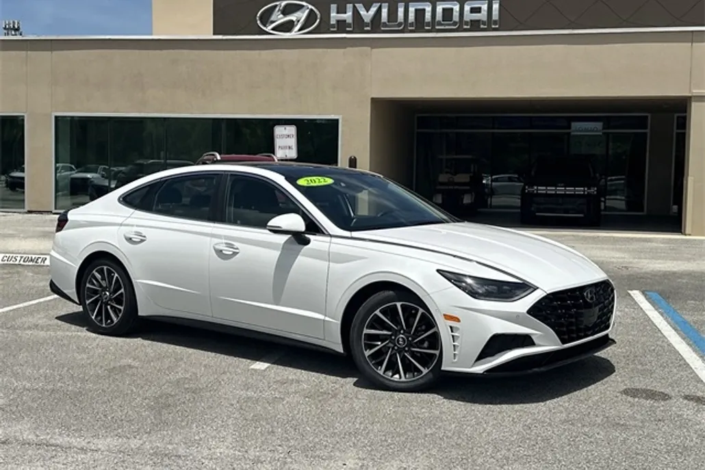 2022 Hyundai Sonata Limited photo 1