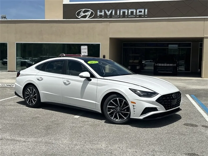 2022 Hyundai Sonata Limited photo 1