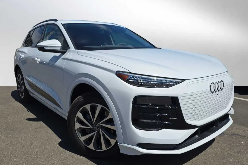 2025 Audi Q6 E-tron Premium Plus photo 1