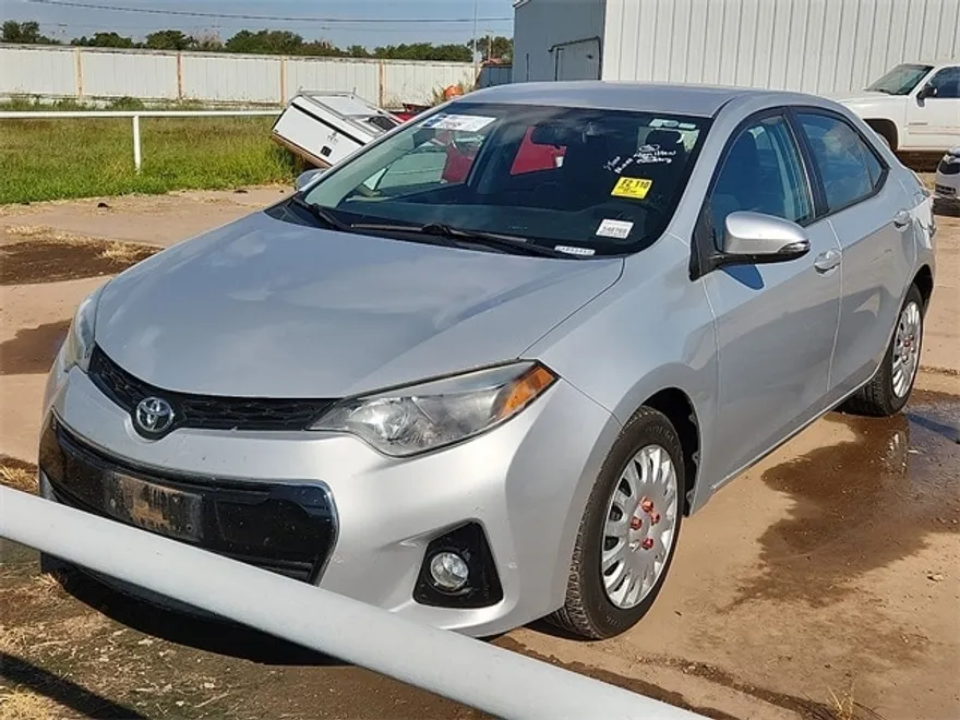 2016 Toyota Corolla S photo 1