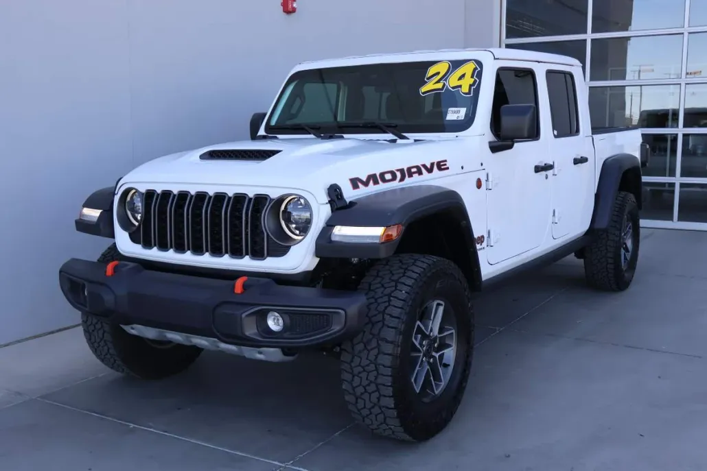 2024 Jeep Gladiator Mojave photo 1