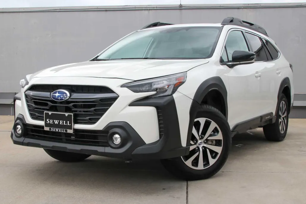 2023 Subaru Outback Premium photo 1