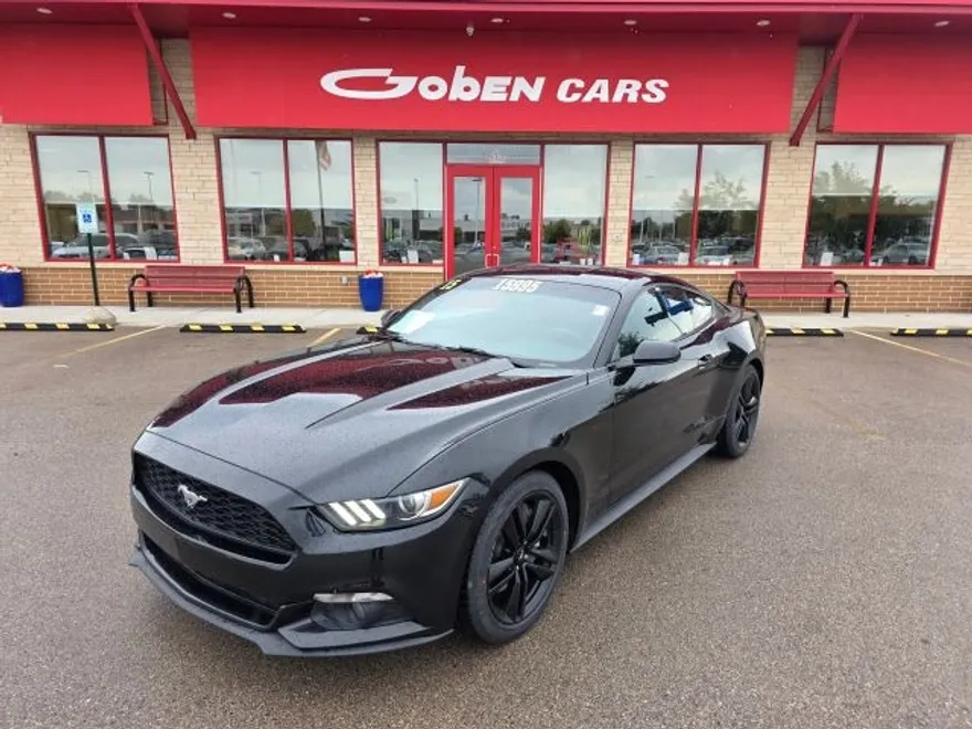2015 Ford Mustang EcoBoost photo 1