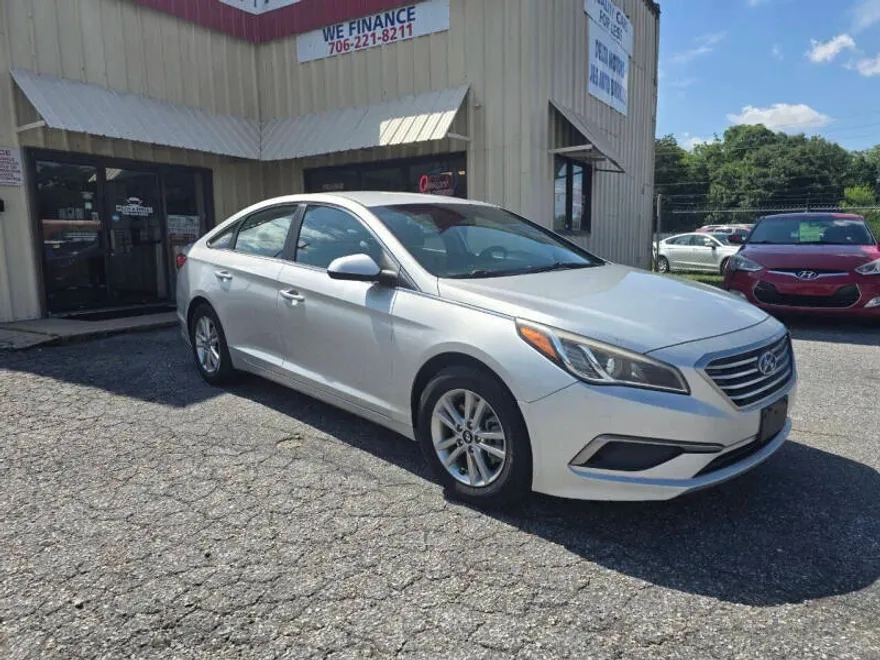 2017 Hyundai Sonata SE photo 1