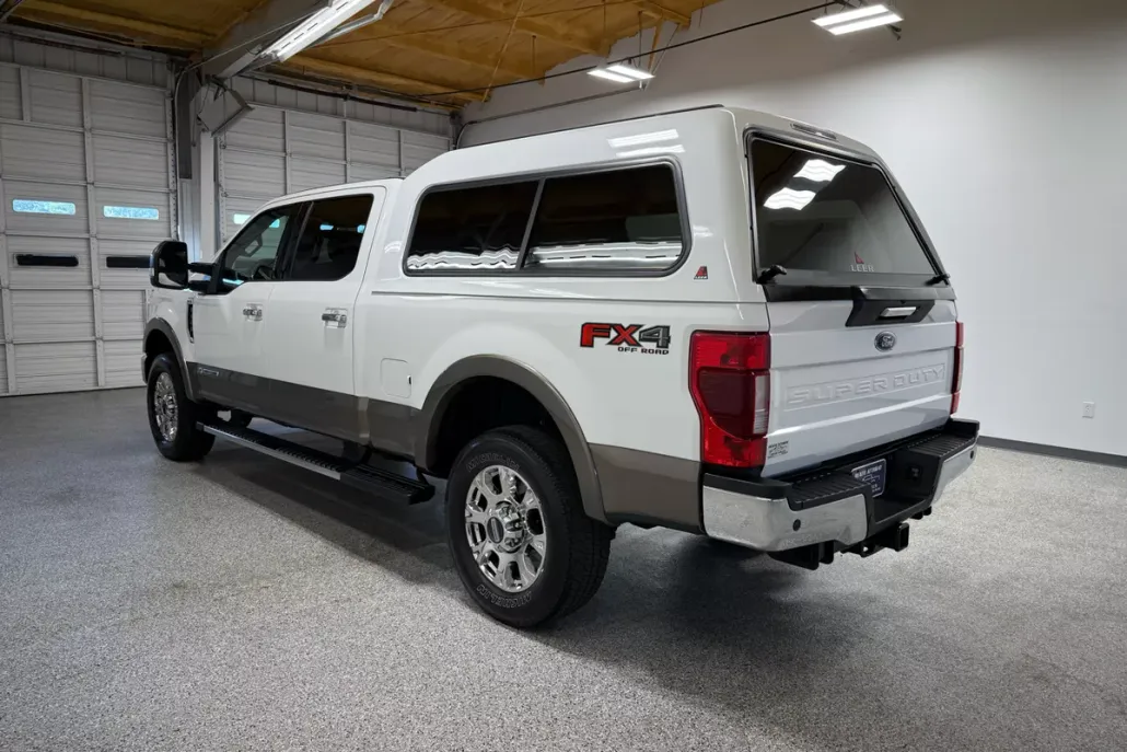 2022 Ford F-350 Lariat photo 1