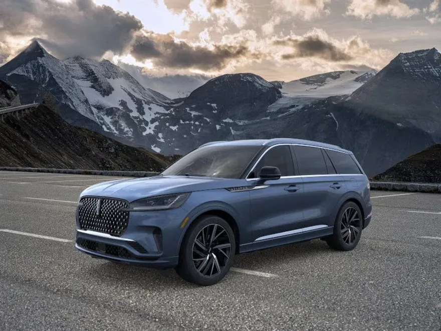 2025 Lincoln Aviator Black Label photo 1