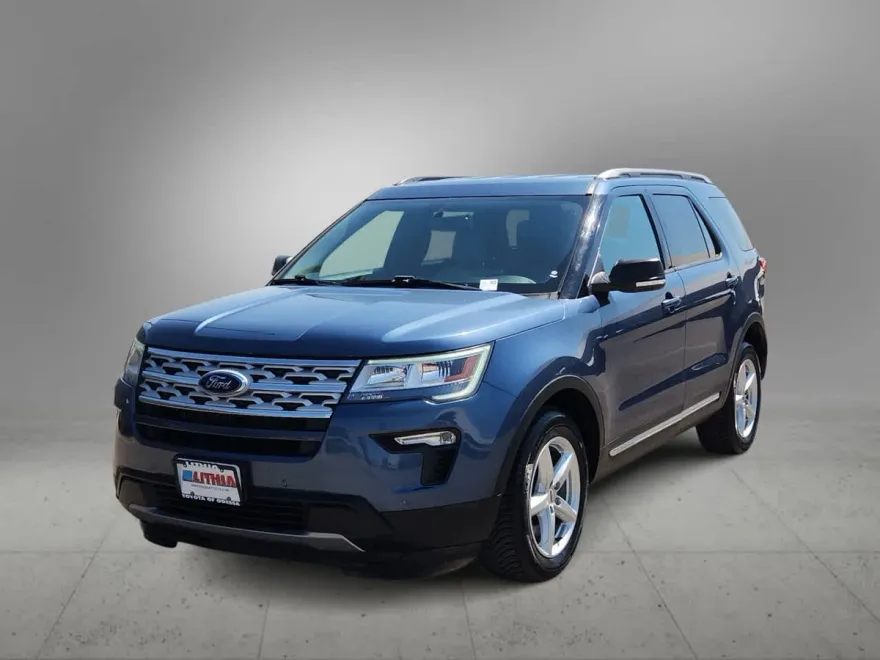 2019 Ford Explorer XLT photo 1