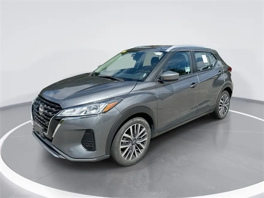 2024 Nissan Kicks SV photo 1