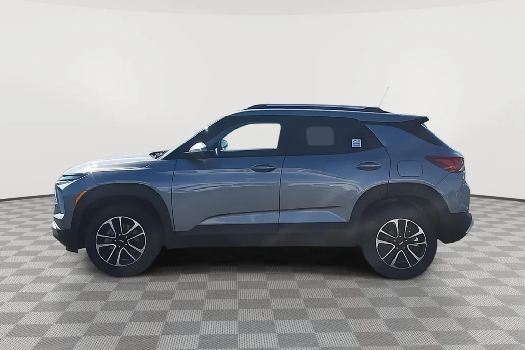 2026 Chevrolet Trailblazer LT photo 1