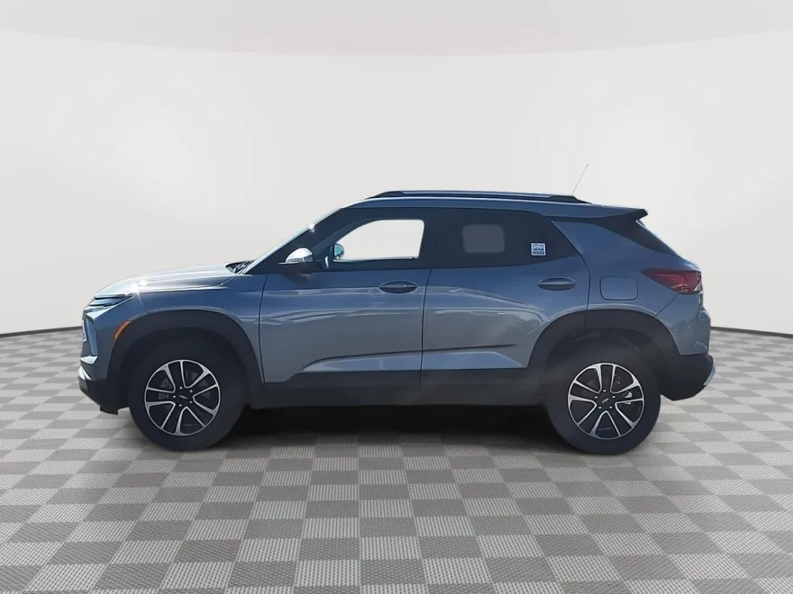 2026 Chevrolet Trailblazer LT photo 1
