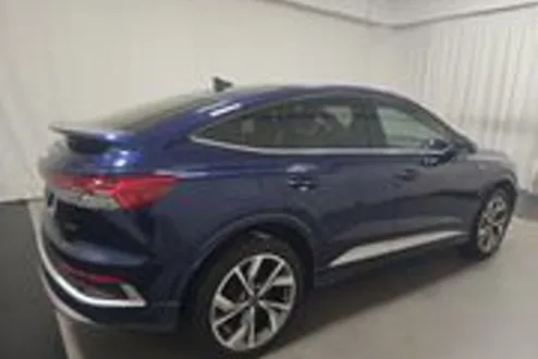 2023 Audi Q4 50 E-tron Prestige photo 2