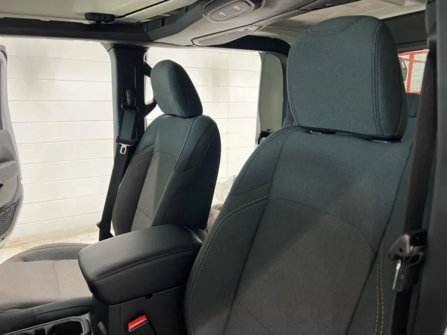 2024 Jeep Gladiator Sport S photo 7