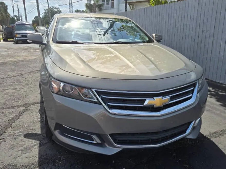 2017 Chevrolet Impala 1LT photo 1