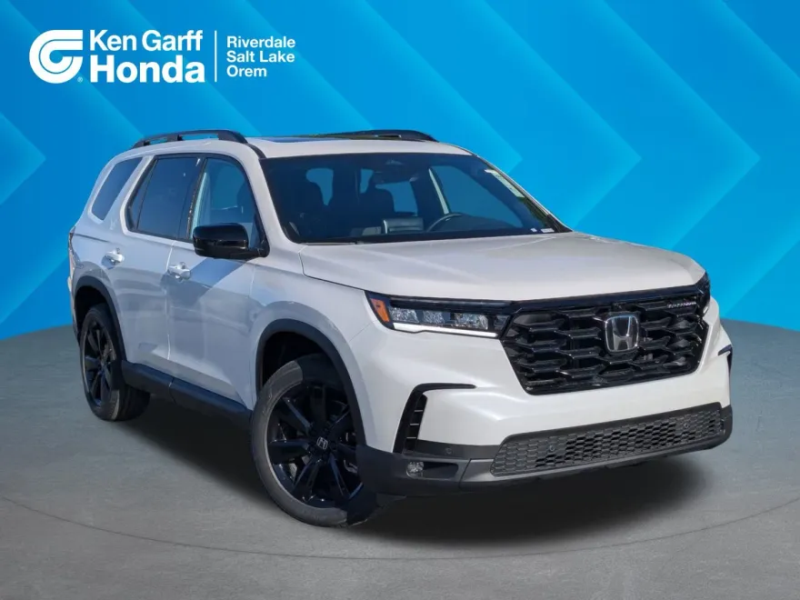 2025 Honda Pilot Black Edition photo 1