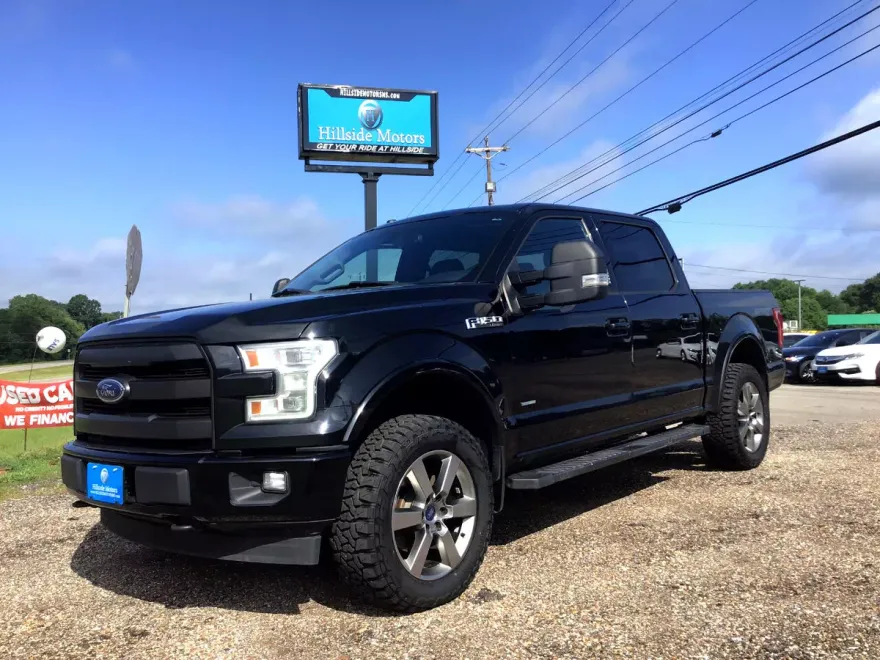 2017 Ford F-150 Lariat photo 1