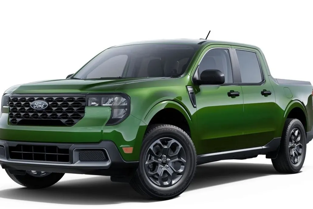 2025 Ford Maverick XLT photo 1