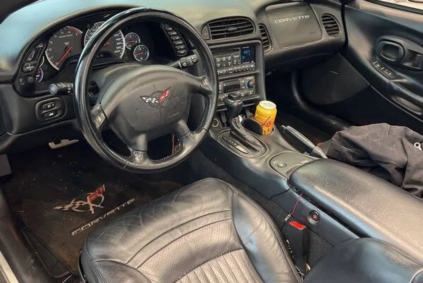 2002 Chevrolet Corvette photo 1