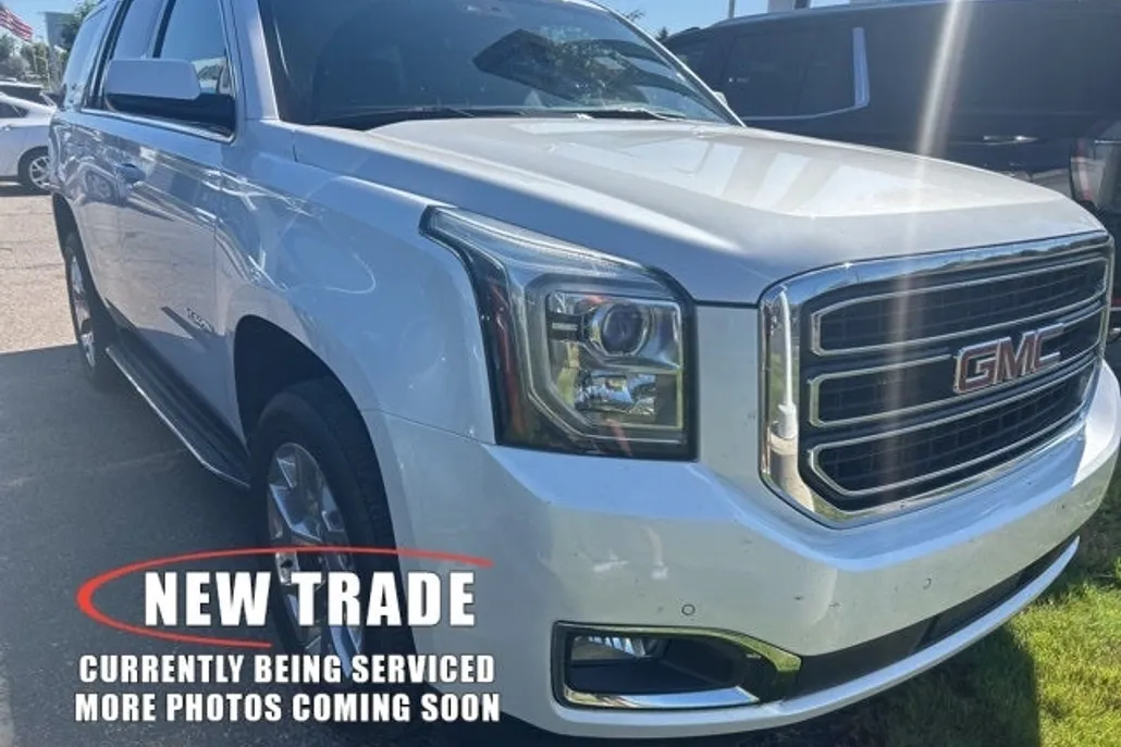 2017 Gmc Yukon SLT photo 1