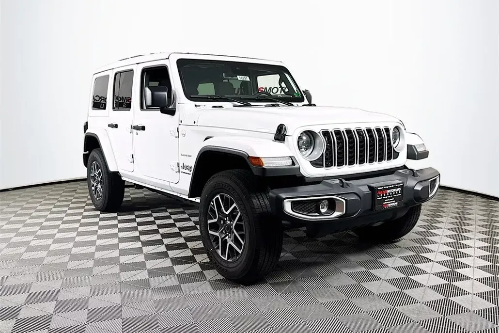 2024 Jeep Wrangler Sahara photo 1