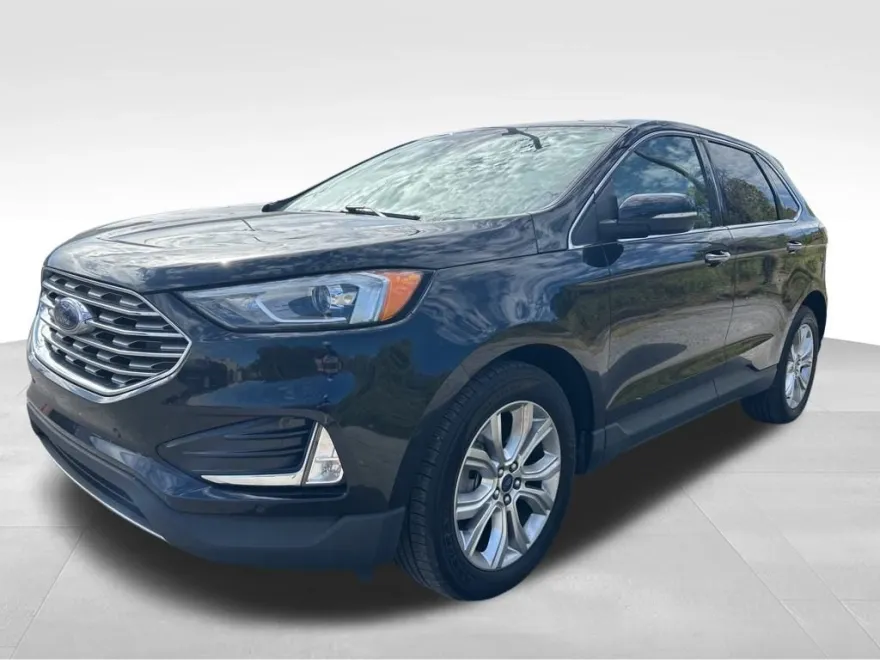 2021 Ford Edge Titanium photo 1