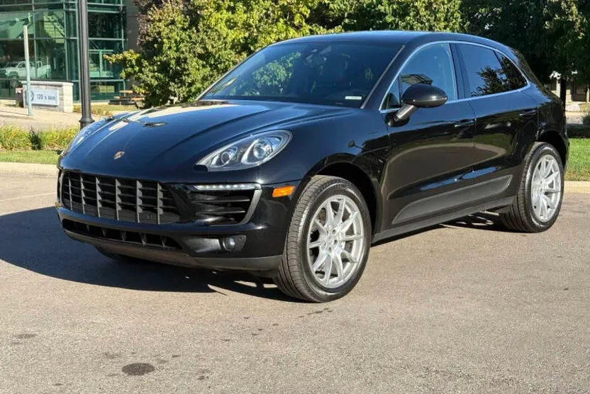 2017 Porsche Macan S photo 1