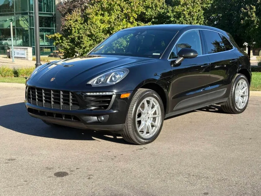 2017 Porsche Macan S photo 1