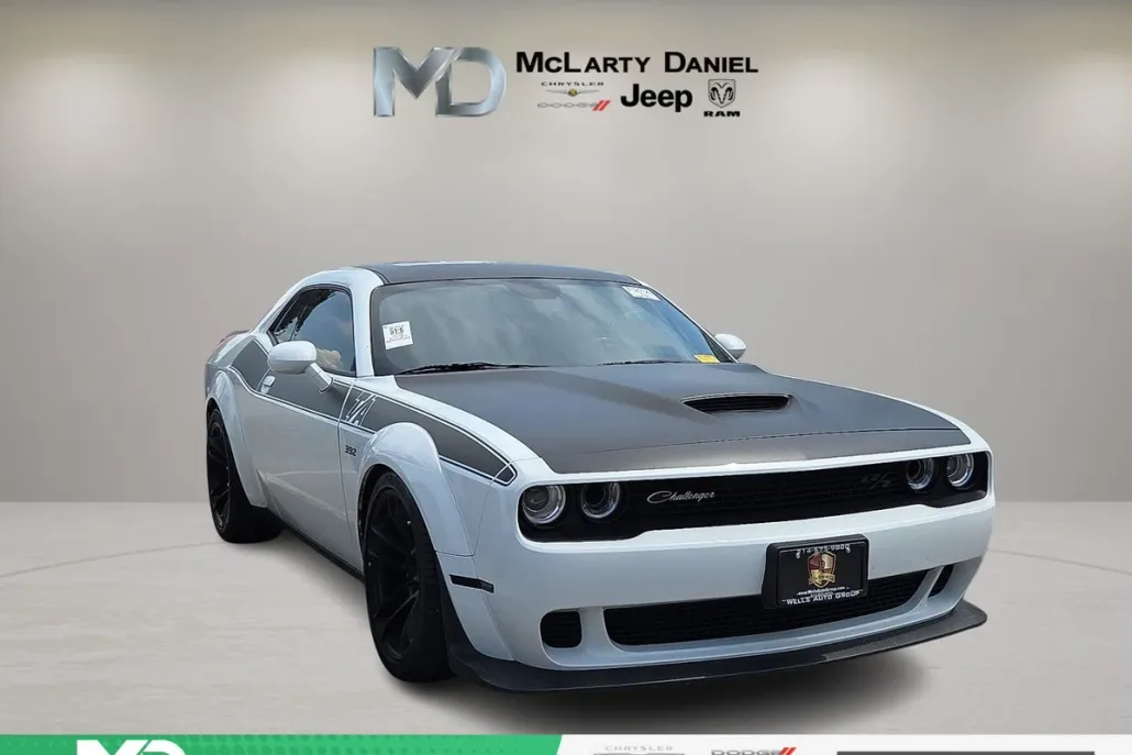 2023 Dodge Challenger R/T Scat Pack Widebody photo 1